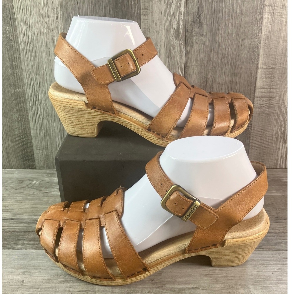 Dansko Womens Tan Leather Fisherman Clog Sandals Size 38 Buckle Ankle Strap Heel